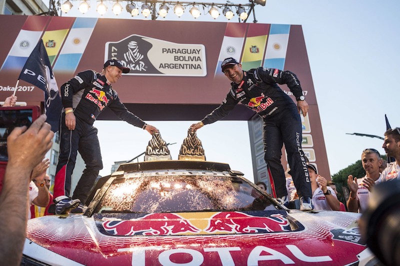 Dakar2017: la banda Peugeot si piglia tutto