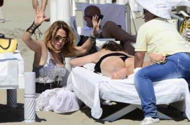 Barbara D’Urso sta con una ragazza della De Filippi, scandalo Barbara D’Urso