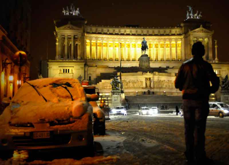 Roma diventa città glaciale: è freddo record. Dieci giorni a zero gradi Roma diventa città glaciale: è freddo record. Dieci giorni a zero gradi