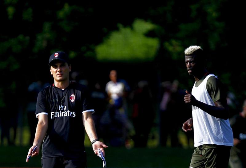 Niang-Milan fine della storia. Crisi in campo, incidenti d’auto, balconing. E il tweet del trans Guendalina… Niang-Milan fine della storia. Crisi in campo, incidenti d’auto, balconing. E il tweet del trans Guendalina…