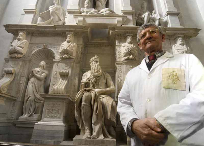 San Pietro in Vincoli, la luce di Michelangelo fa resuscitare il Mosè San Pietro in Vincoli, la luce di Michelangelo fa resuscitare il Mosè