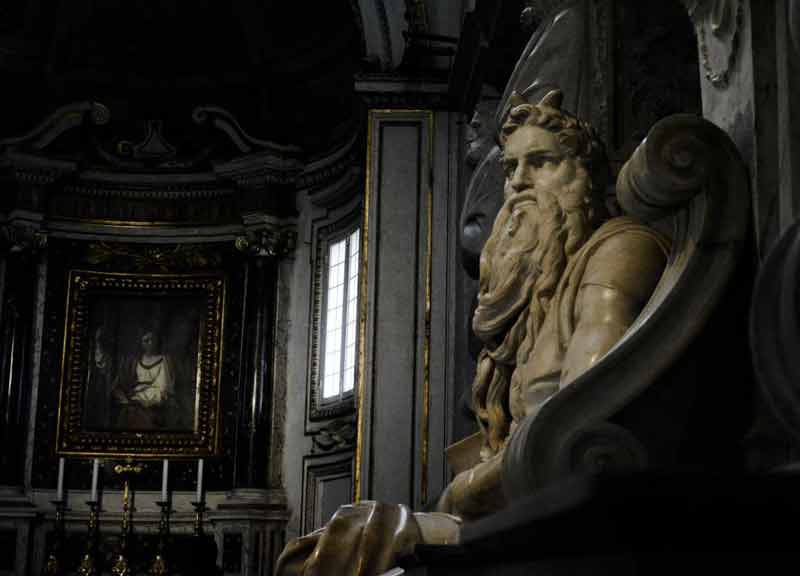 San Pietro in Vincoli, la luce di Michelangelo fa resuscitare il Mosè San Pietro in Vincoli, la luce di Michelangelo fa resuscitare il Mosè
