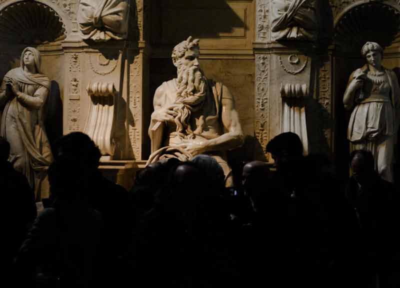 San Pietro in Vincoli, la luce di Michelangelo fa resuscitare il Mosè San Pietro in Vincoli, la luce di Michelangelo fa resuscitare il Mosè