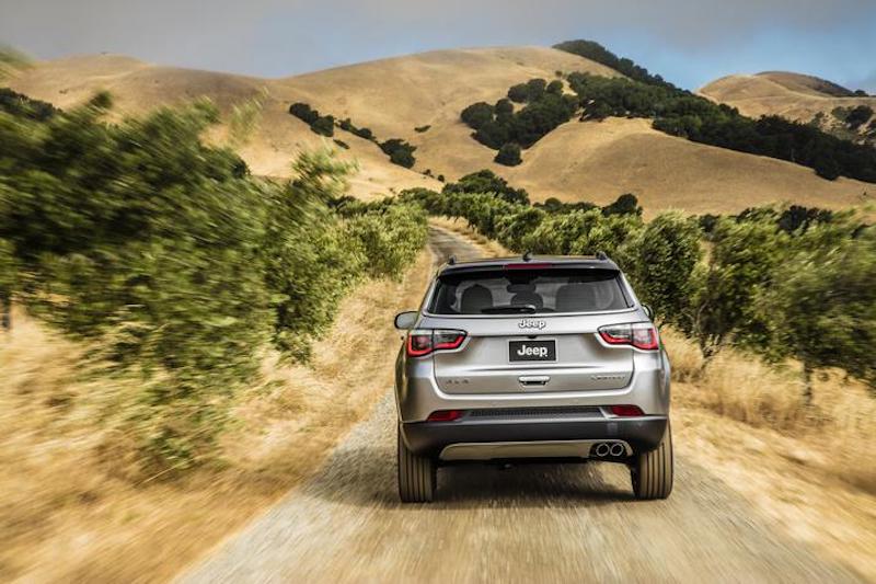 Jeep Compass Opening Edition a € 37.750. Nell’attesa guidi la Renegade gratis