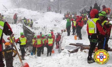 Rigopiano, recuperata l’ultima vittima: 29 morti il bilancio finale