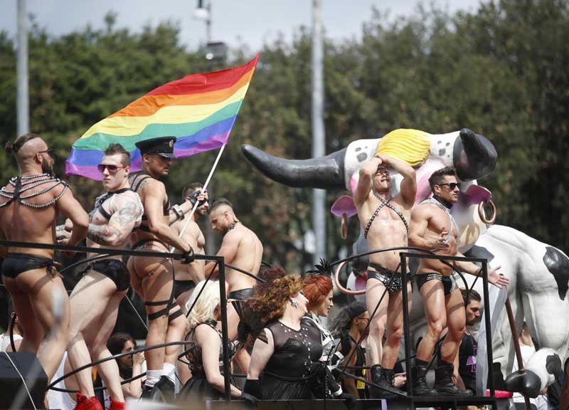 Roma Pride, la sfilata si farà sabato 10 giugno. Si punta al record Roma Pride, la sfilata si farà sabato 10 giugno. Si punta al record