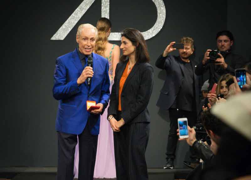 Raggi bocciata da Balestra. Il sindaco è “poco femminile” e “senza fantasia” Raggi bocciata da Balestra. Il sindaco è “poco femminile” e “senza fantasia”