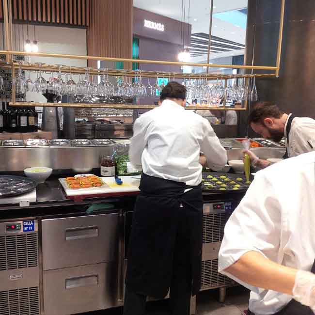 Autogrill inaugura Assaggio, must del food di qualità e tendenza a Fiumicino
