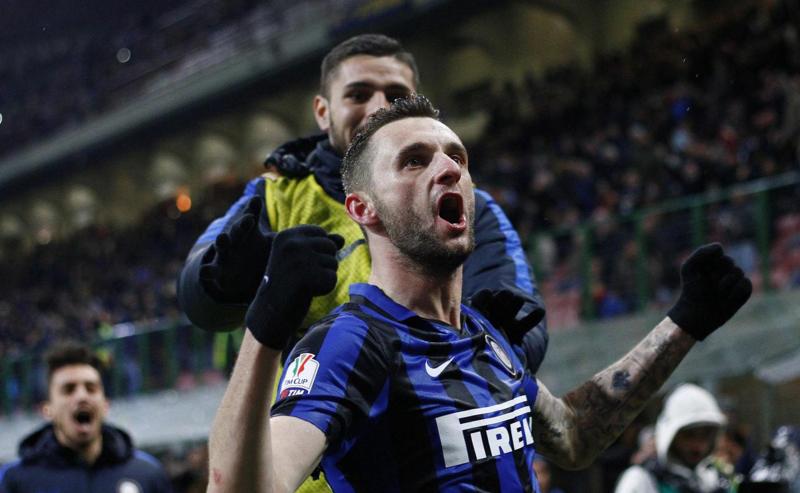 Juventus-Inter costa cara a Brozovic, frattura al dito del piede. I tempi