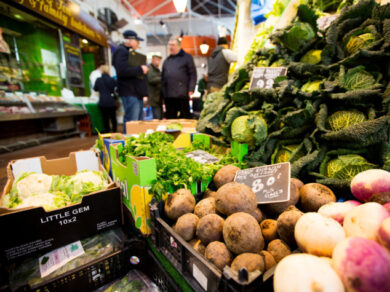 Crisi delle lattughe in Uk. Sul mercato nero a 6 sterline l’una
