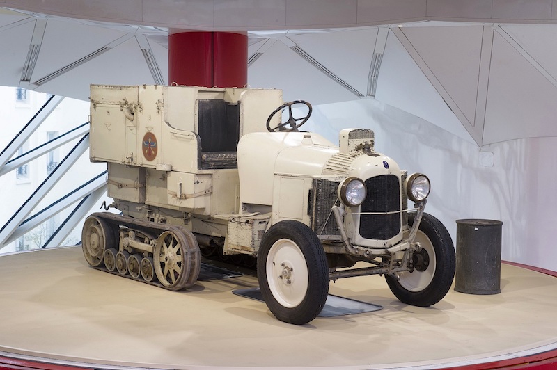Citroen a Retromobile 2017 festeggia i 70 anni dei suoi commerciali Citroen a Retromobile 2017 festeggia i 70 anni dei suoi commerciali