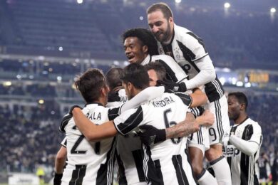Juventus, 2-0 al Crotone e fuga: +7 sulla Roma