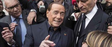 Silvio diventa comunista! “Reddito minimo per tutti”