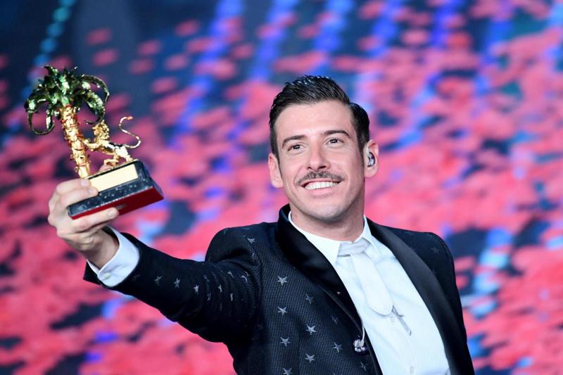 Sanremo 2017: Gabbani trionfa dopo il successo del 2016 nelle Nuove Proposte