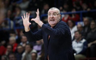 L’Olimpia Milano vince il derby con Brescia. Repesa: “A tratti belli”