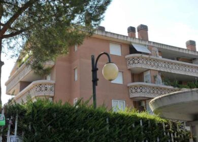 Cassaforte vuota e carte triturate; benvenuti a casa Tulliani