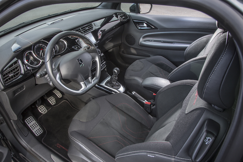 DS performance Line: stile raffinato e dinamico DS performance Line: stile raffinato e dinamico