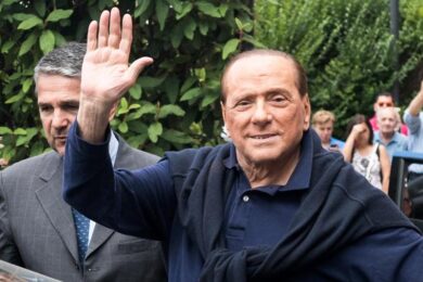 Forza Italia, Berlusconi cerca volti nuovi da mandare in tv