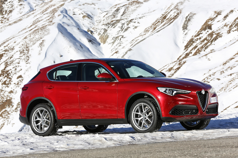 Alfa Romeo Stelvio: debutta il primo SUV Alfa Romeo dopo un secolo Alfa Romeo Stelvio: debutta il primo SUV Alfa Romeo dopo un secolo