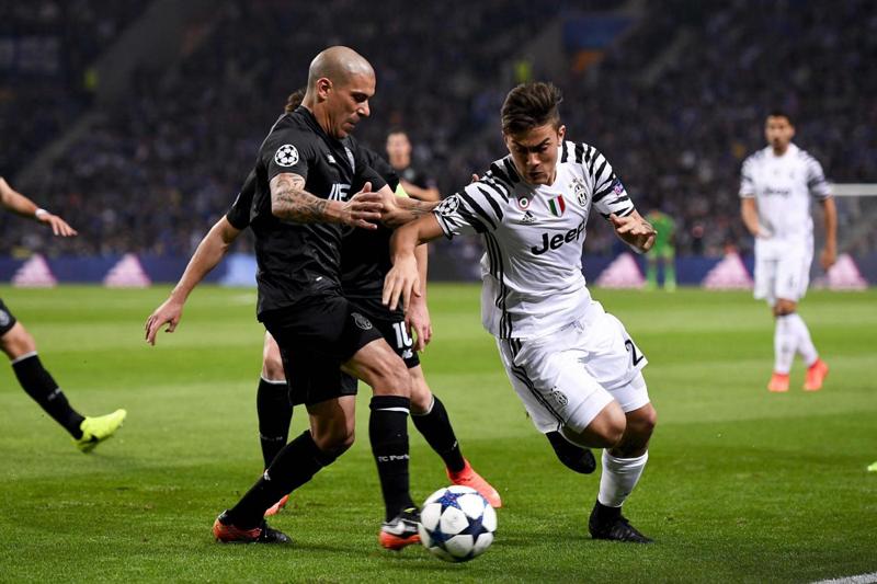 Porto-Juventus, Pjaca e Dani Alves: 0-2 e quarti di Champions League vicini Porto-Juventus, Pjaca e Dani Alves: 0-2 e quarti di Champions League vicini
