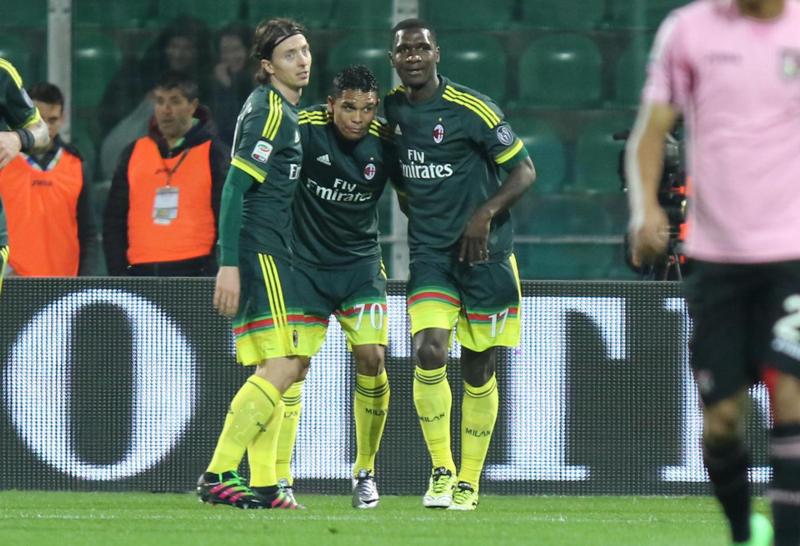 Milan, proposta indecente dalla Cina: la decisione di Carlos Bacca Milan, proposta indecente dalla Cina: la decisione di Carlos Bacca