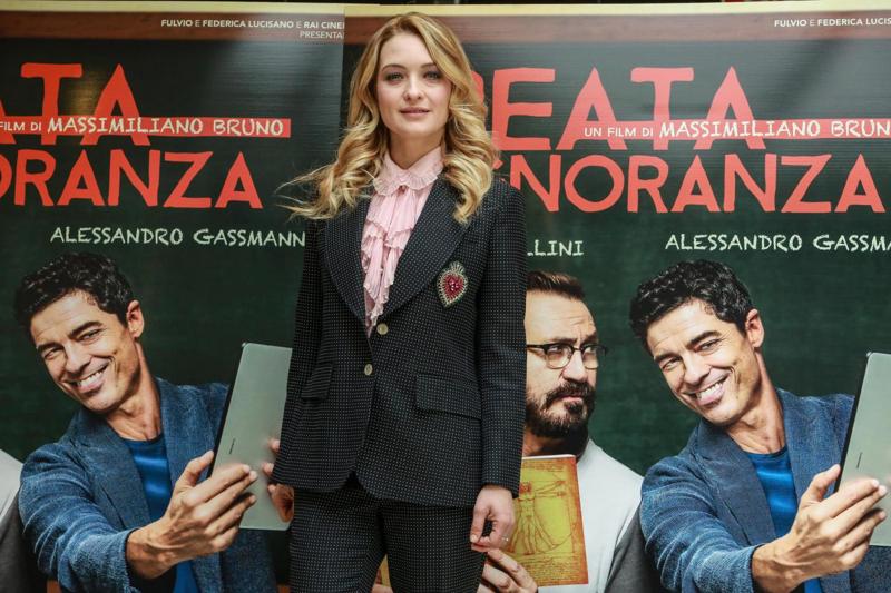 Beata Ignoranza: Giallini-Gassmann scontro social. Le clip di Affari sul film