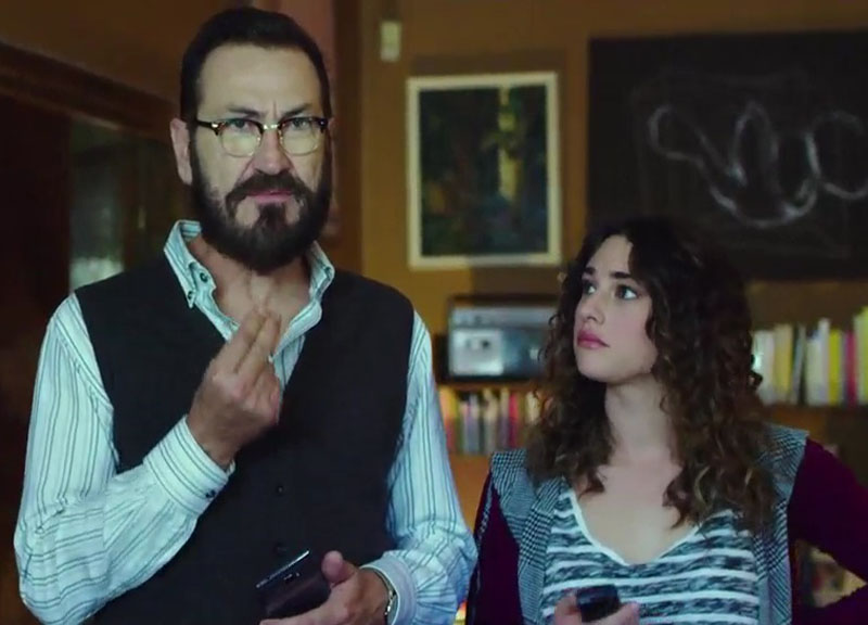 Beata Ignoranza: Giallini-Gassmann scontro social. Le clip di Affari sul film