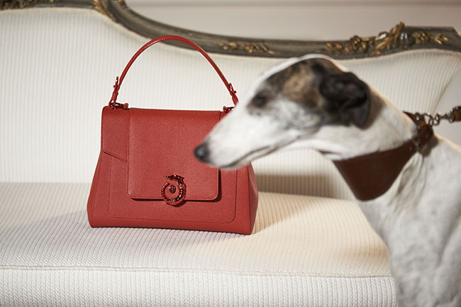 Trussardi rilancia i capi icona che hanno reso grande il brand. Foto