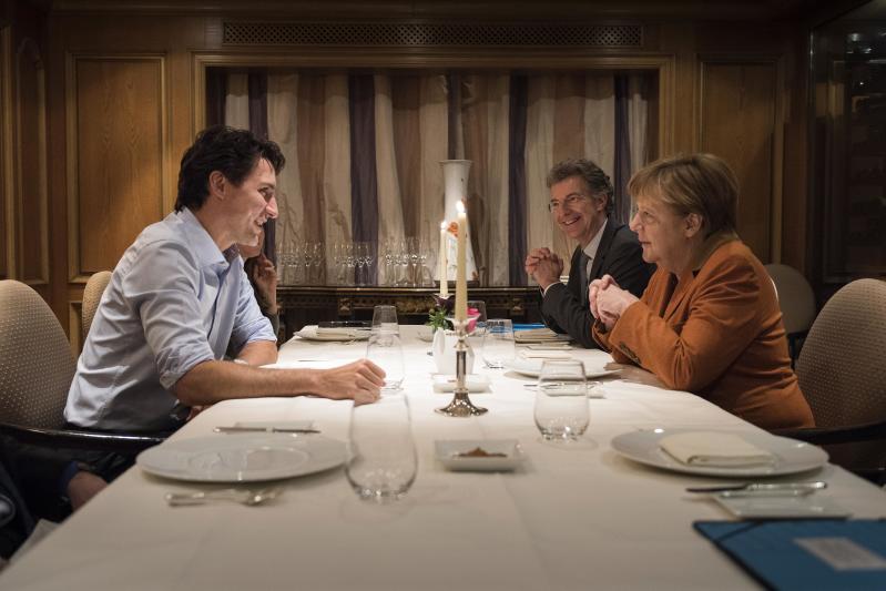 Justin Trudeau batte Obama e Varoufakis. Ecco perchè è così sexy. FOTO Justin Trudeau batte Obama e Varoufakis. Ecco perchè è così sexy. FOTO