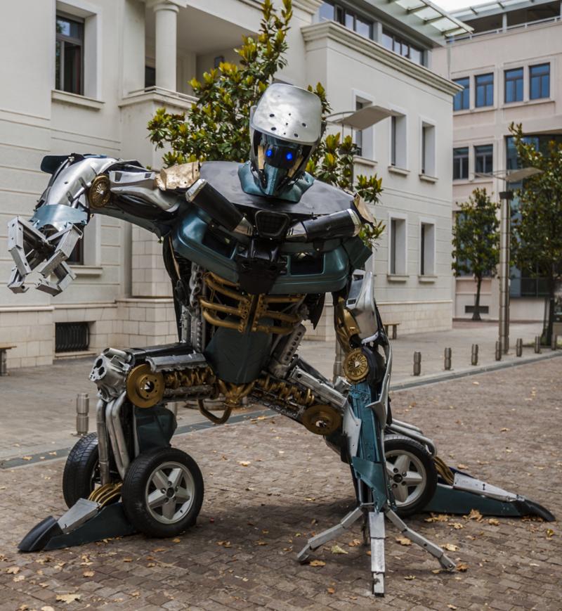 Transformers Art, i robot giganti dalle discariche al museo a Milano