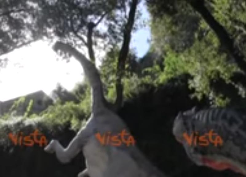 Mostre: dinosauri sbarcano nel Parco degli Astroni a Napoli Mostre: dinosauri sbarcano nel Parco degli Astroni a Napoli