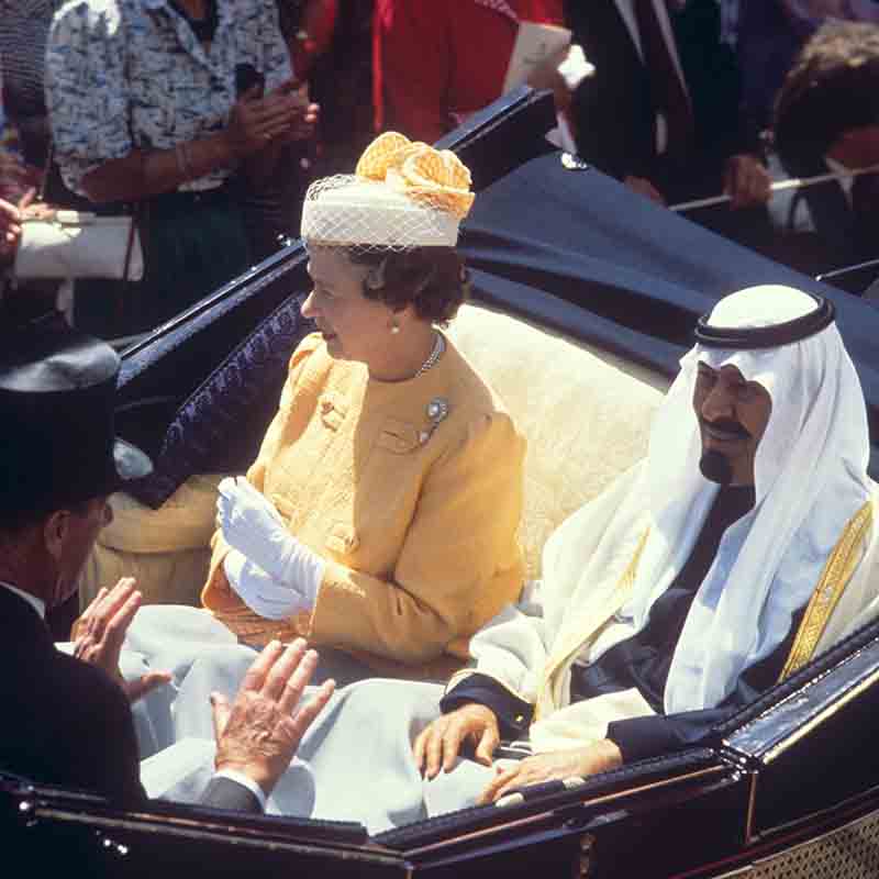 Privilegi della Regina Elisabetta:i 10 incredibili poteri della regina – VIDEO Privilegi della Regina Elisabetta:i 10 incredibili poteri della regina – VIDEO
