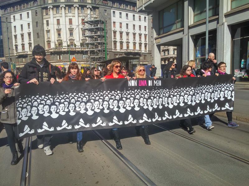 8 Marzo di eventi e scioperi: le donne incrociano le braccia (anche a Milano) 8 Marzo di eventi e scioperi: le donne incrociano le braccia (anche a Milano)