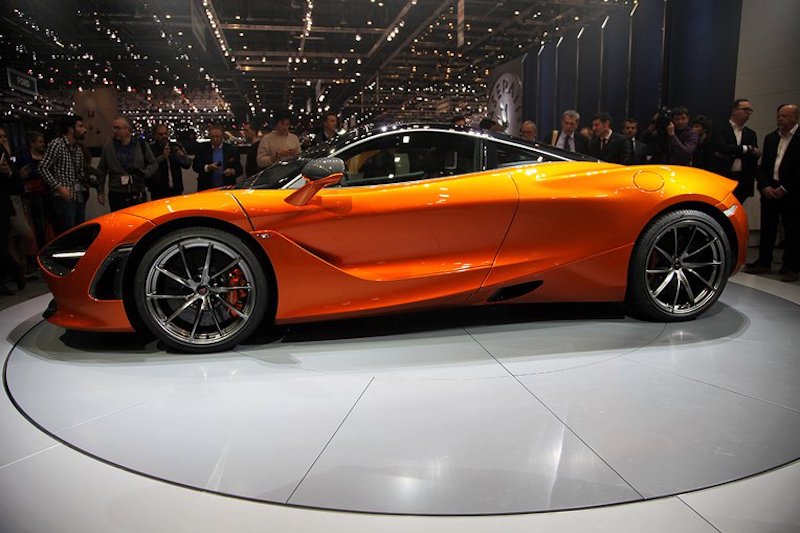 A Ginevra la nuova supercar McLaren 720S