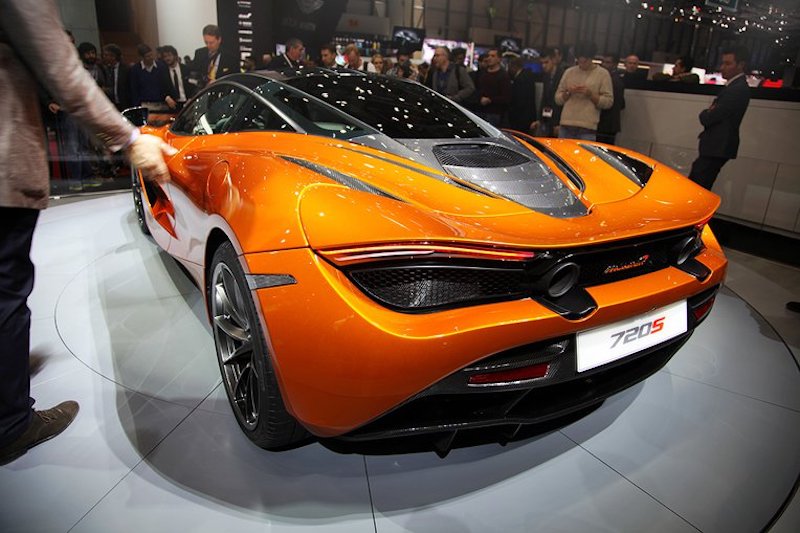 A Ginevra la nuova supercar McLaren 720S