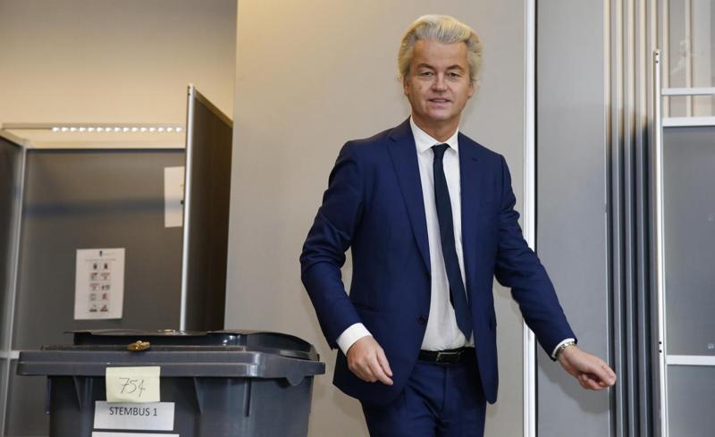 Olanda vota per restare nell’Ue. Rutte confermato, Wilders non sfonda Olanda vota per restare nell’Ue. Rutte confermato, Wilders non sfonda