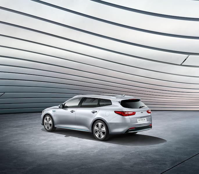 Kia Optima sw Plug-in Hybrid: 60 km in modalità elettrica