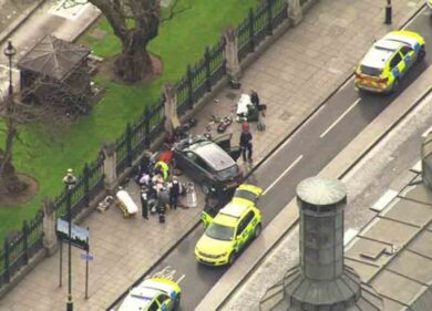Suv piomba su folla a Londra, le immagini dall’alto del luogo dell’attentato