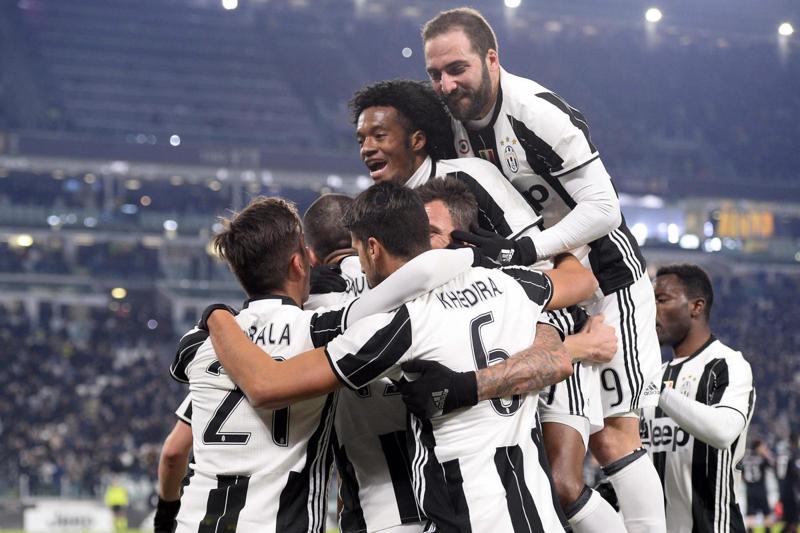Isola dei Famosi 2017 slitta la finale: Canale 5 fa gol con JUVENTUS-BARCELLONA Isola dei Famosi 2017 slitta la finale: Canale 5 fa gol con JUVENTUS-BARCELLONA