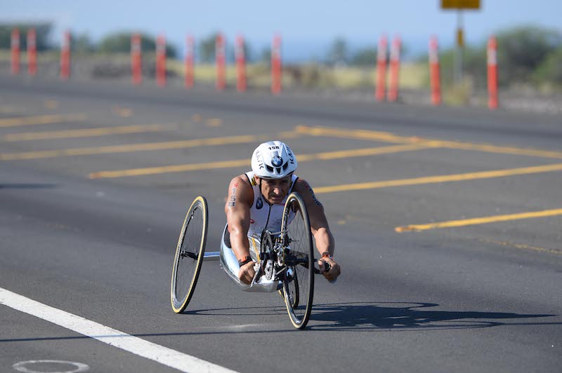 Il pilota BMW Alex Zanardi si prepara per due triathlon nel 2017 Il pilota BMW Alex Zanardi si prepara per due triathlon nel 2017