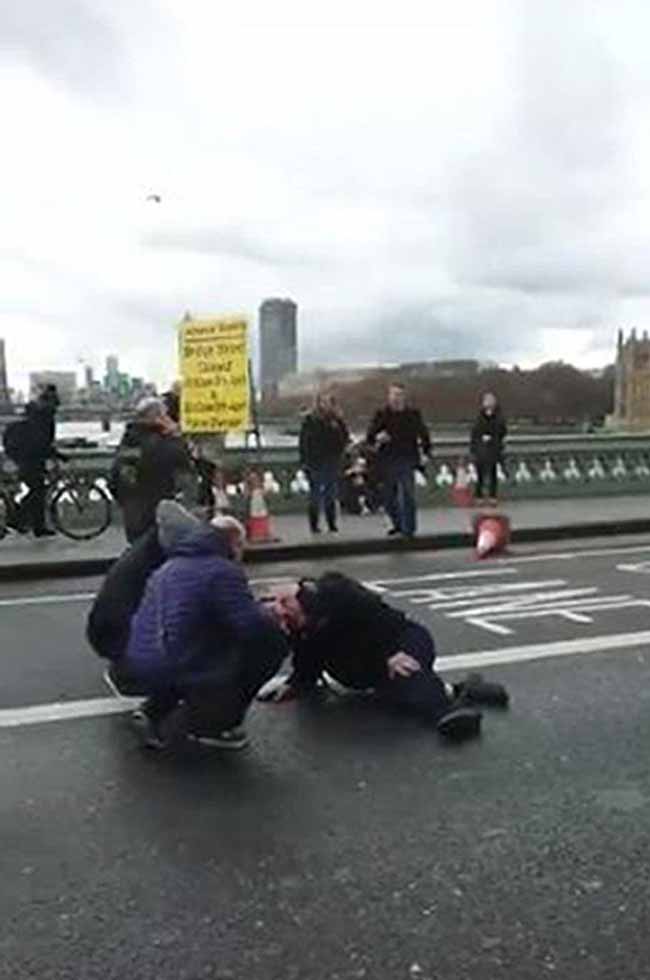 Londra, c’è il nome del killer. 8 arresti a Birmingham: preparavano attacco Londra, c’è il nome del killer. 8 arresti a Birmingham: preparavano attacco