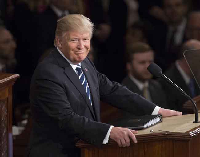 Trump, che sconfitta. Ritira la riforma per abolire l’Obamacare Trump, che sconfitta. Ritira la riforma per abolire l’Obamacare
