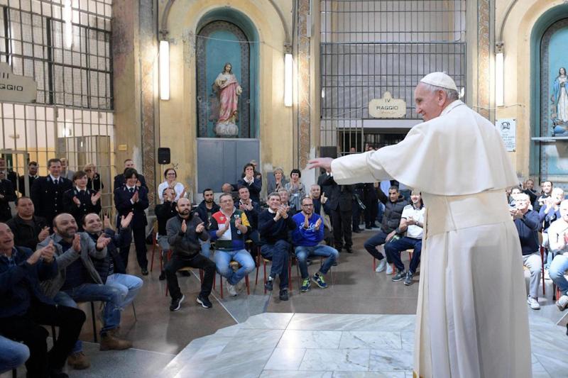 Papa Francesco a Milano, un milione per lui. Papa: “Grazie a tutti” Papa Francesco a Milano, un milione per lui. Papa: “Grazie a tutti”