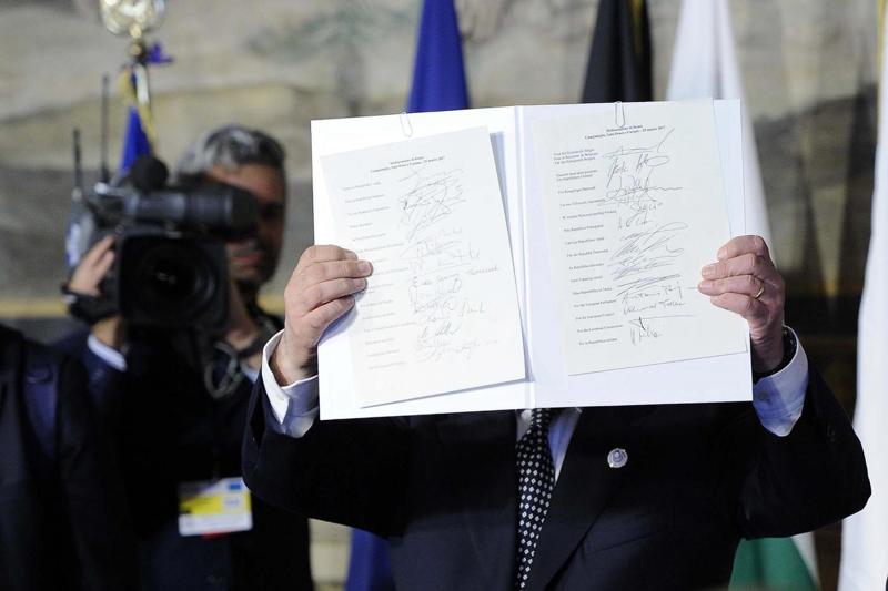 Trattati di Roma, la Dichiarazione firmata dai leader dei 27 Paesi. Il testo Trattati di Roma, la Dichiarazione firmata dai leader dei 27 Paesi. Il testo