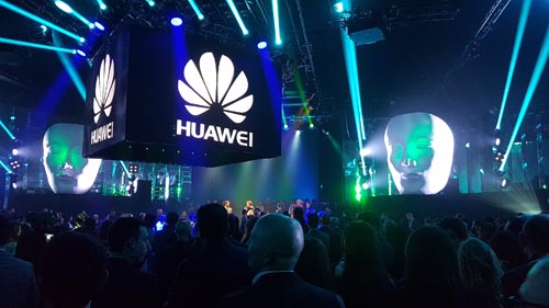 Un successo a Milano The Huawei Co-Creation Show. E Huawei cresce sul mercato Un successo a Milano The Huawei Co-Creation Show. E Huawei cresce sul mercato