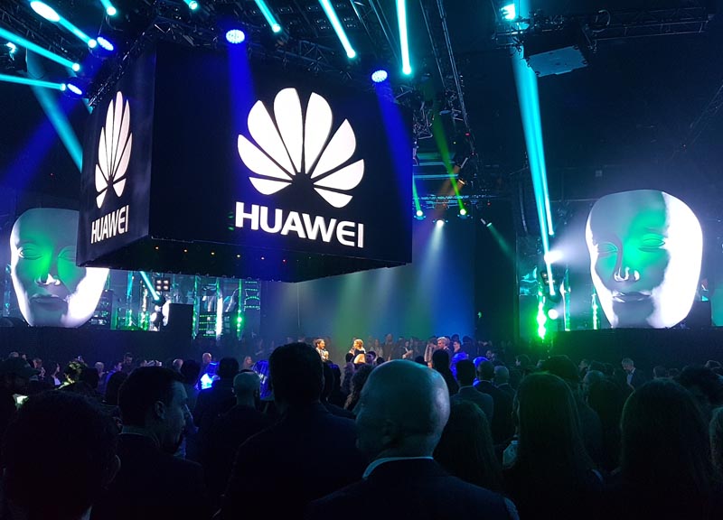 Galleria foto 'Un successo a Milano The Huawei Co-Creation Show. E Huawei cresce sul mercato' - foto 1