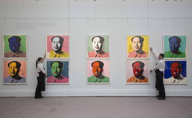 Hong Kong, il Mao di Andy Warhol venduto per 12,7 milioni di dollari Hong Kong, il Mao di Andy Warhol venduto per 12,7 milioni di dollari
