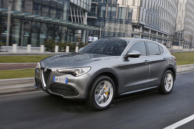 Alfa Romeo Stelvio: due nuove motorizzazioni, prezzi da 47.300 euro Alfa Romeo Stelvio: due nuove motorizzazioni, prezzi da 47.300 euro