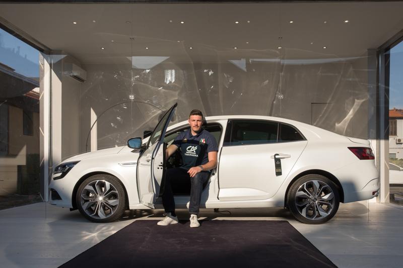 Design Week, Mégane Grand Coupé diventa una suite. E la stella del rugby… Design Week, Mégane Grand Coupé diventa una suite. E la stella del rugby…