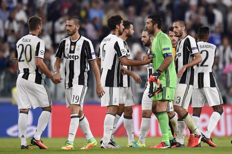 Barcellona-Juventus, Mediaset ci ripensa: diretta tv su Canale 5 Barcellona-Juventus, Mediaset ci ripensa: diretta tv su Canale 5